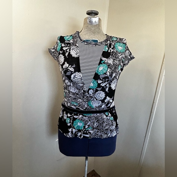 Pinadas Vintage Black/White/Teal Floral Short Sleeve Shirt Women’s Medium Petite - Picture 1 of 9